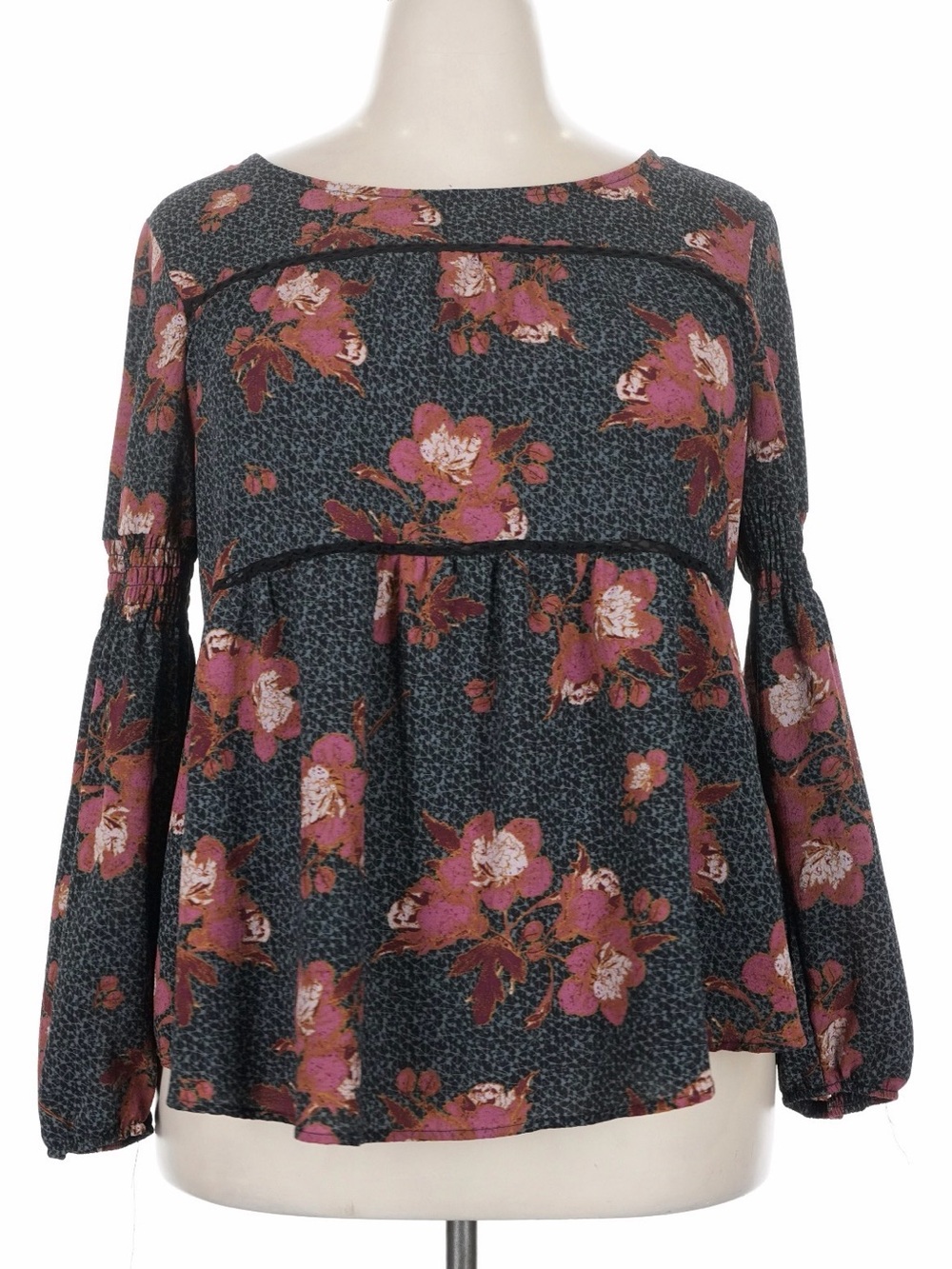 Knox Rose Floral Peasant Top in Charcoal and Rose